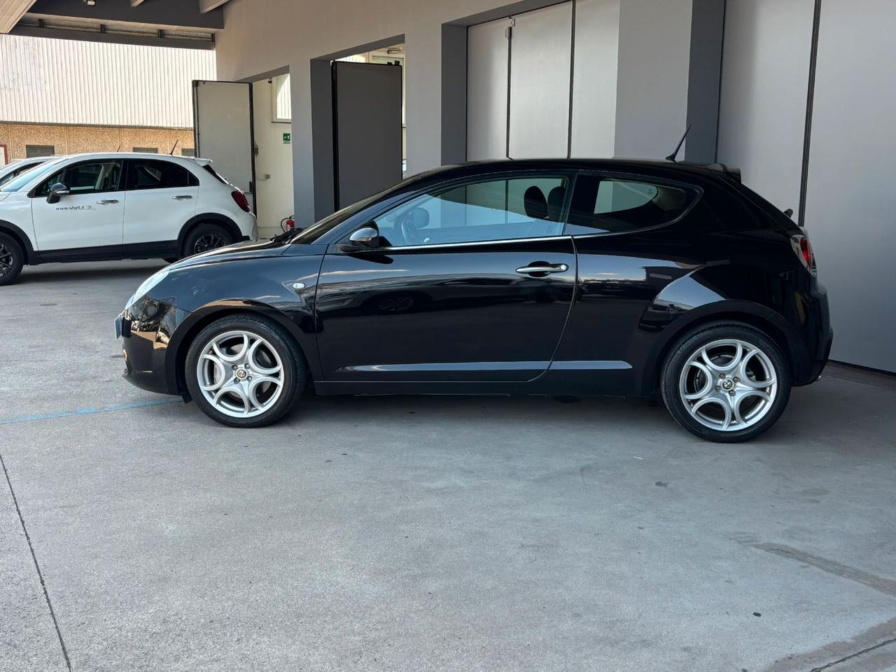 Alfa Romeo MiTo 1.4 tb Distinctive Sport Pack 155cv