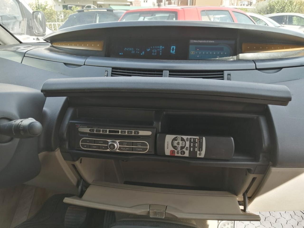 Renault Espace Grand Espace 3.0 V6 24V dCi Proactive Initiale