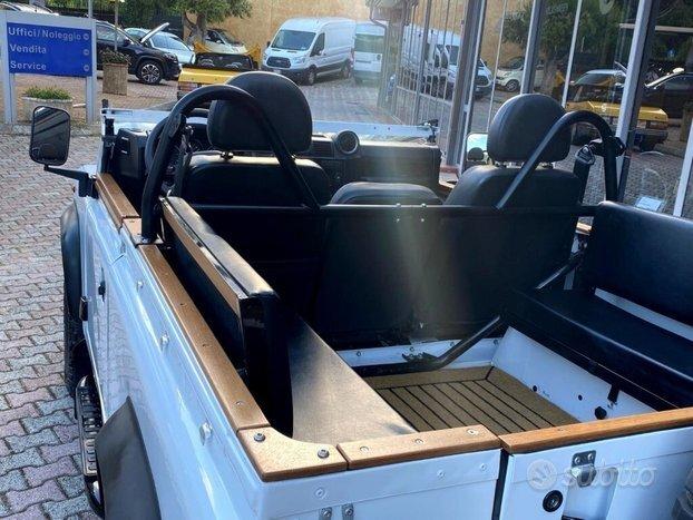 LAND ROVER Defender 90 2.2 TD4 Station Wagon