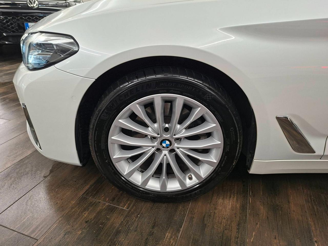 Bmw 520d xDrive Luxury auto 48v touring