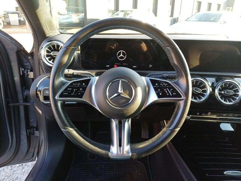 Mercedes-Benz Classe A A 180 d Progressive Advanced NIGHT-PACK