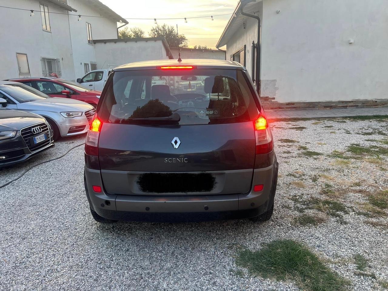 Renault Scenic Grand Scénic 1.9 dCi/130CV Pack