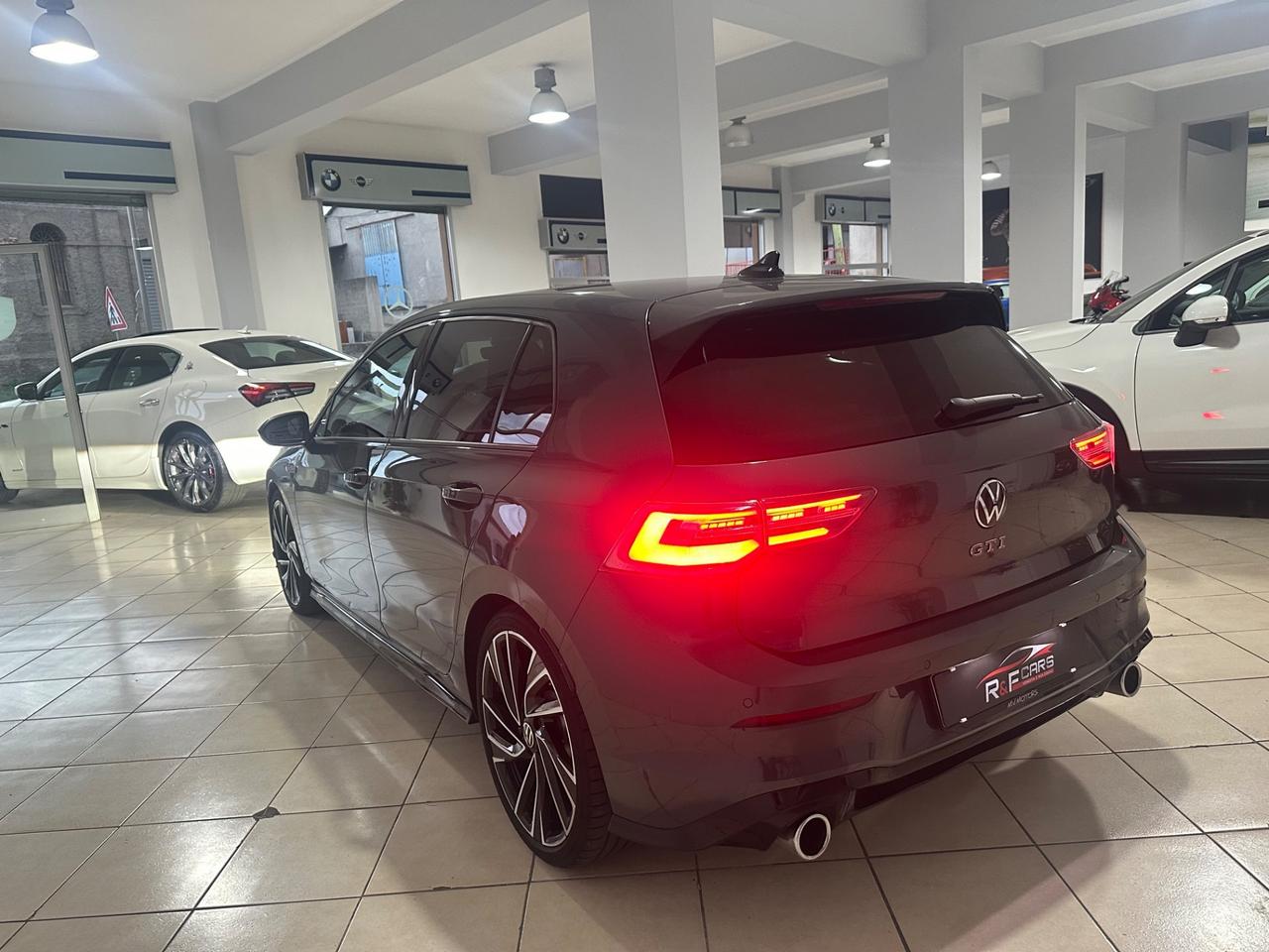 Volkswagen Golf GTI 2.0 TSI DSG