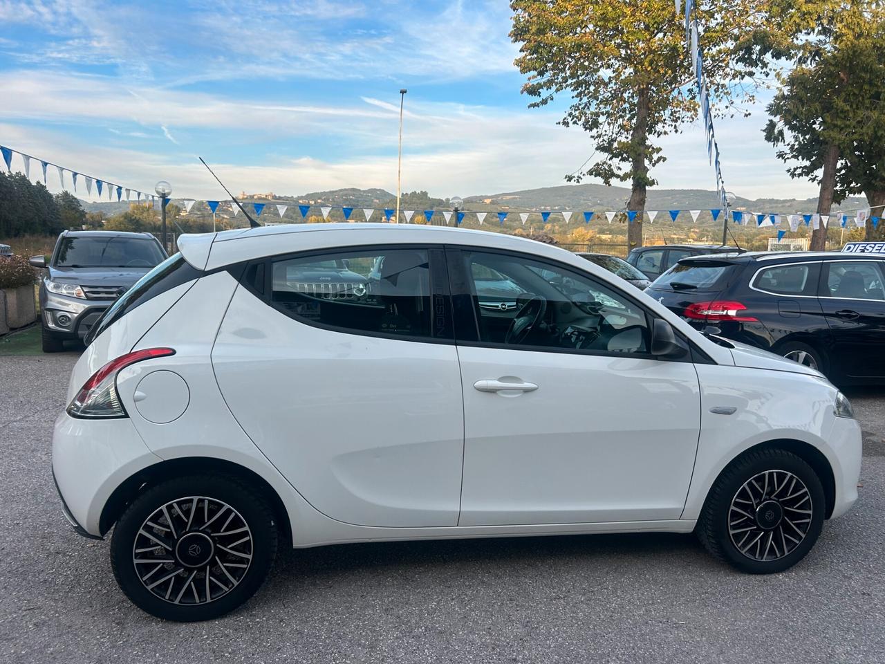 "UNA CHICCA" Lancia Ypsilon 1.2 69 CV 5 porte GPL Edition