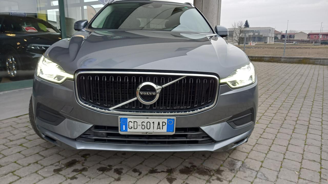 Volvo XC 60 XC60 B4 (d) AWD Geartronic Momentum