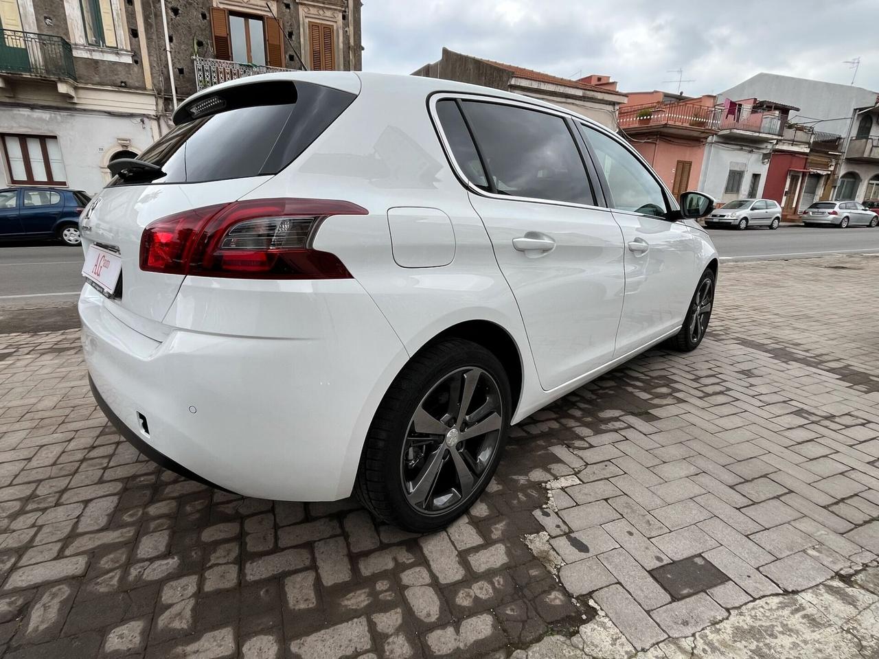 Peugeot 308 BlueHDi 130 S&S EAT8 Allure