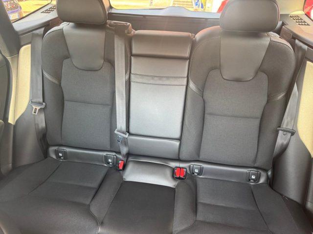 VOLVO XC60 D4 AWD Geartronic Business