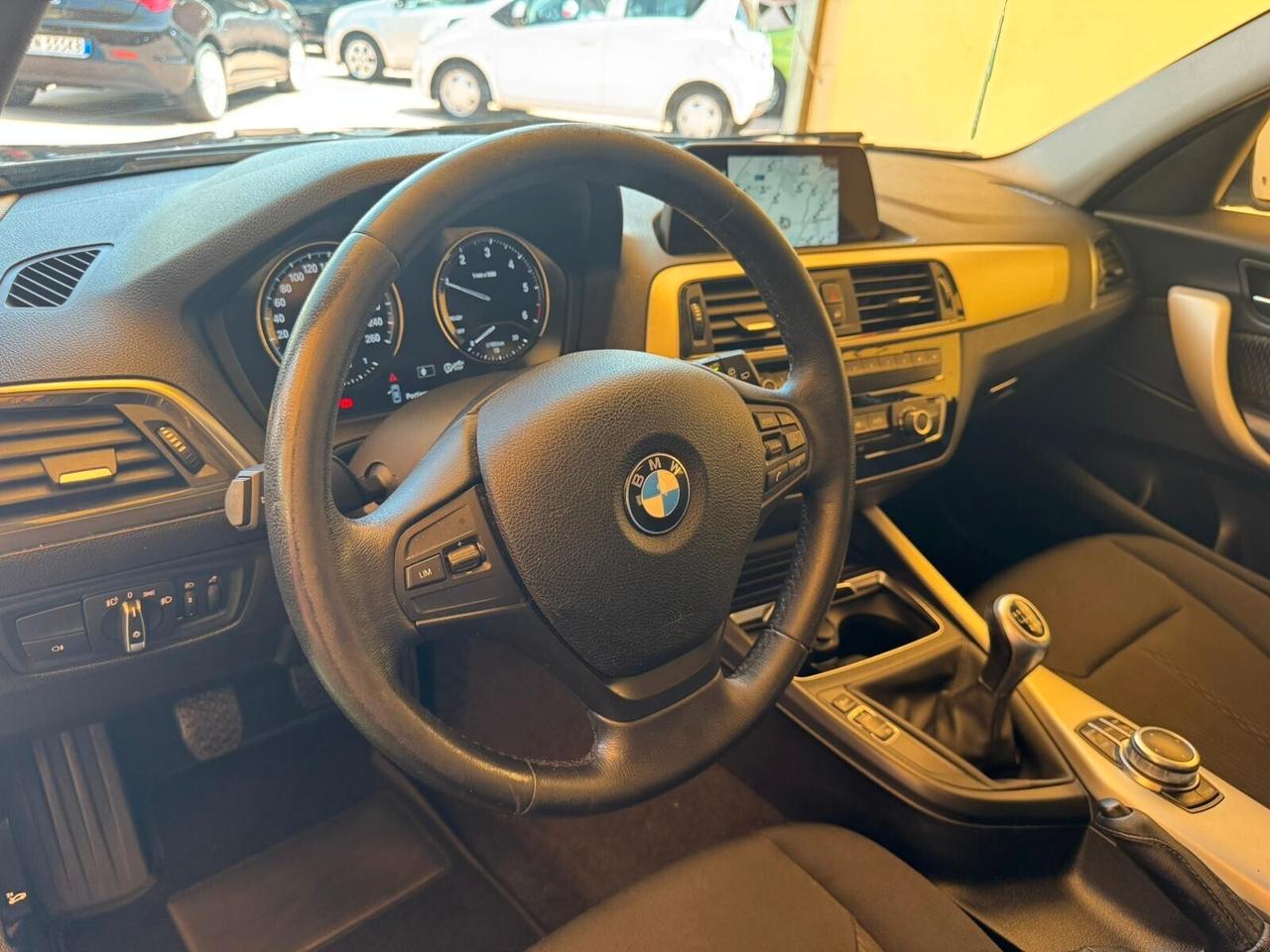 Bmw 116 116d 5p. Advantage