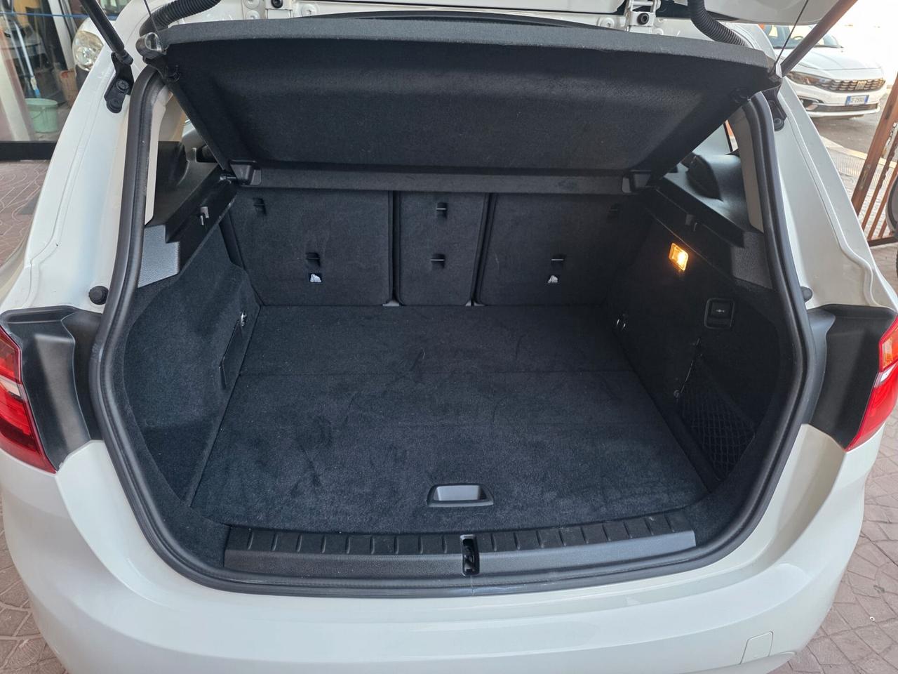 Bmw 2er Active Tourer 214d Luxury