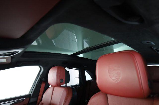 PORSCHE Macan Macan 3.6 Turbo Performance
