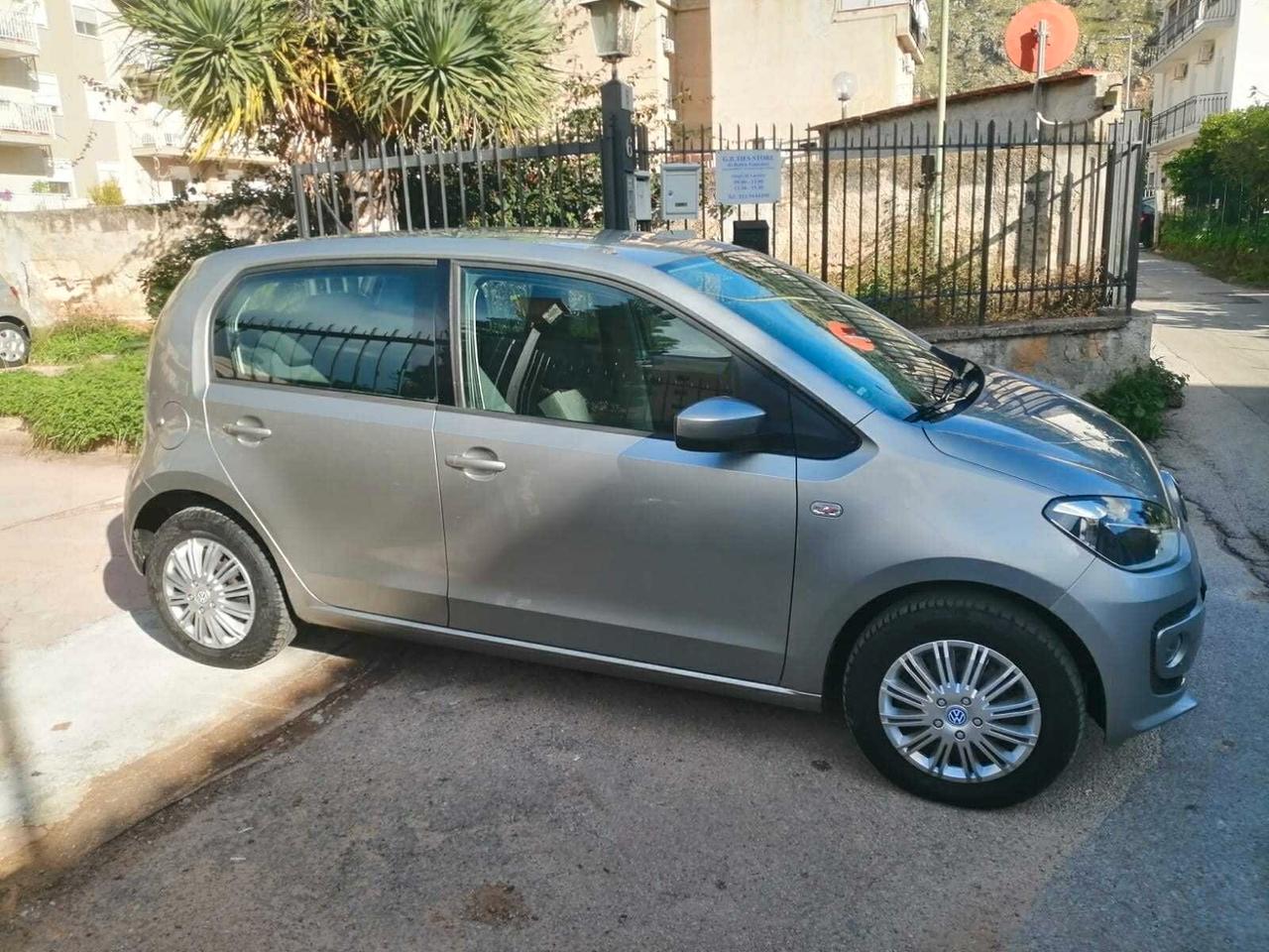 VOLKSWAGEN UP! 2015 1.0 5PORTE FULL