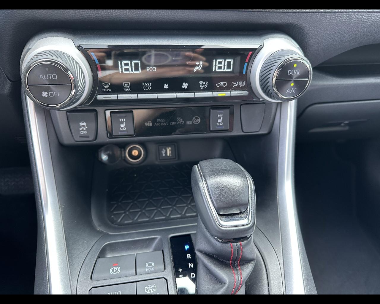 SUZUKI Across - Across 2.5 Plug-in Hybrid E-CVT 4WD Top