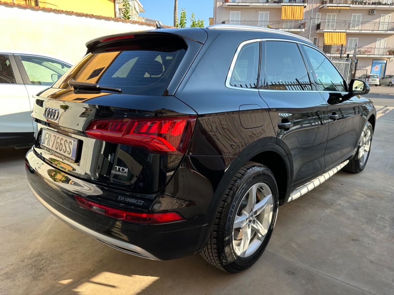 Audi Q5 2.0 TDI quattro S tronic Business Sport