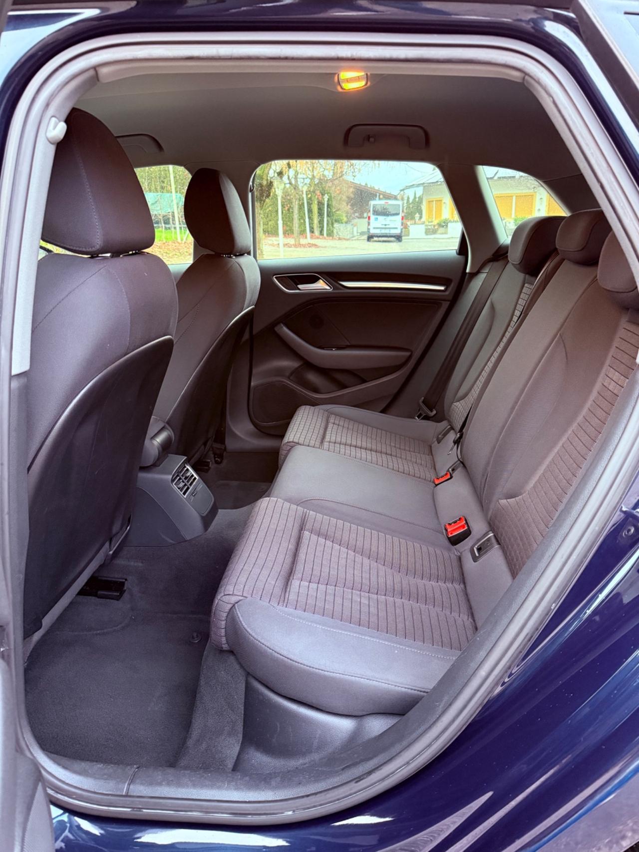 Audi A3 SPB 1.6 TDI 116 CV S tronic Sport