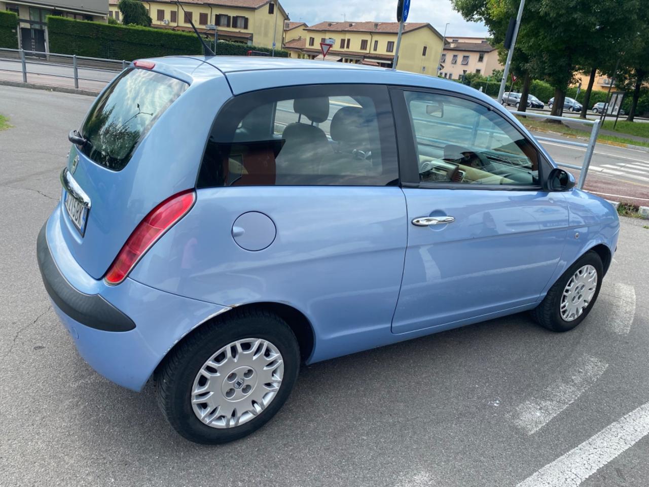 Lancia Ypsilon 1.2 Argento