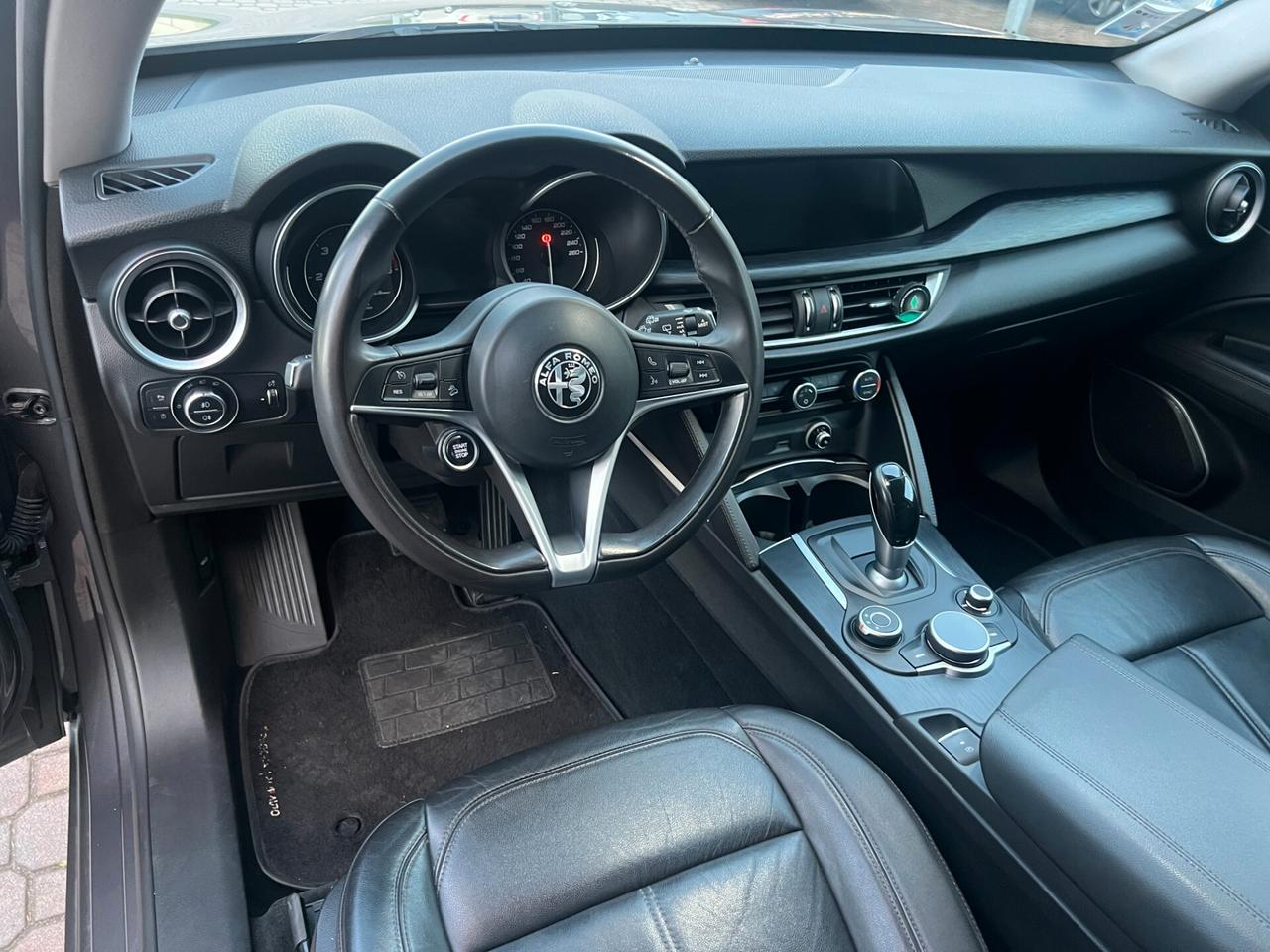 Alfa Romeo Stelvio 2.2 Turbodiesel 210 CV AT8 Q4 Executive