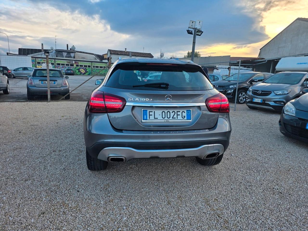 Mercedes-benz GLA 180 d Sport