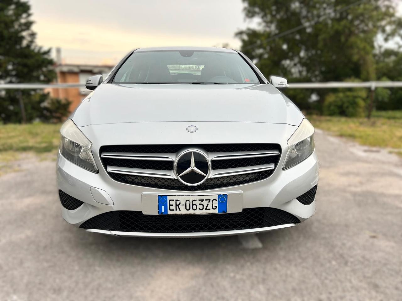 MERCEDES CLASSE A 180 1.5 CDI Premium-2013