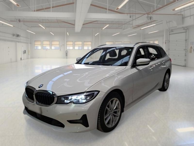 BMW 320 xDrive 48V Business Advantage Touring aut
