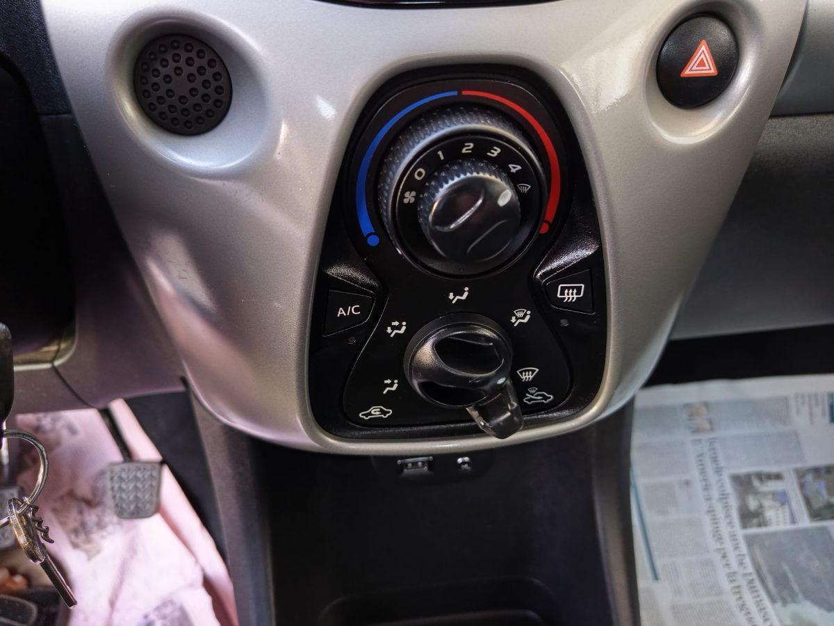 PEUGEOT 108 PureTech 82 5p. Allure 2015