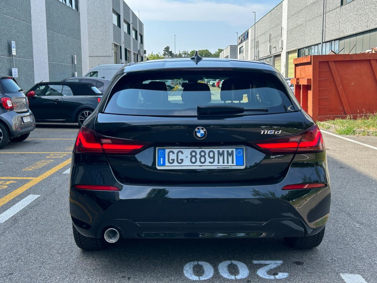 Bmw 116d Automatica – IVA Esposta Navi LED 2021