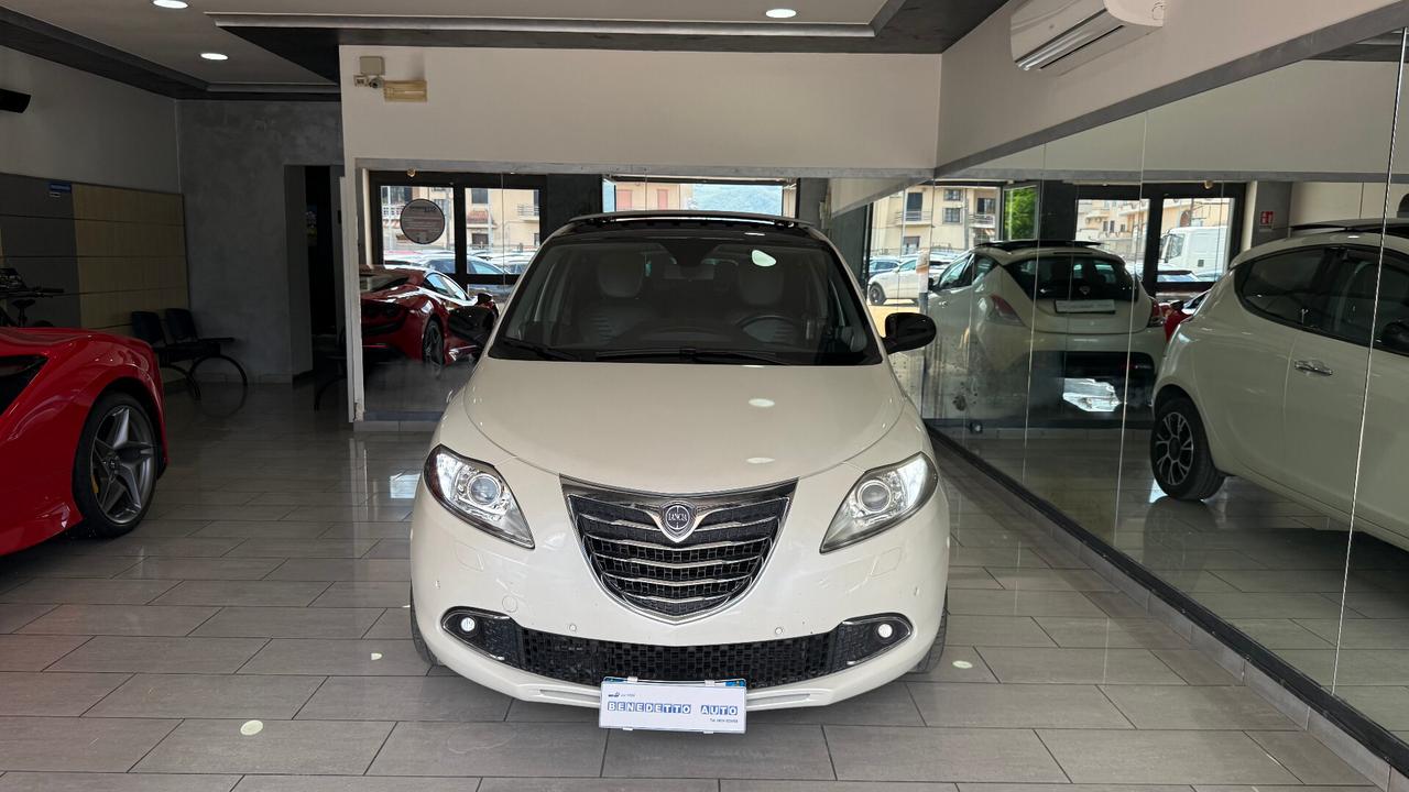LANCIA YPSILON 1.3 MJT TETTO APRIBILE