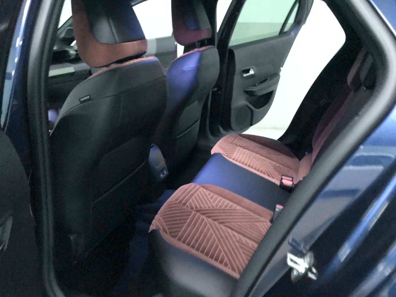 Lancia Ypsilon Hybrid e-DCT LX