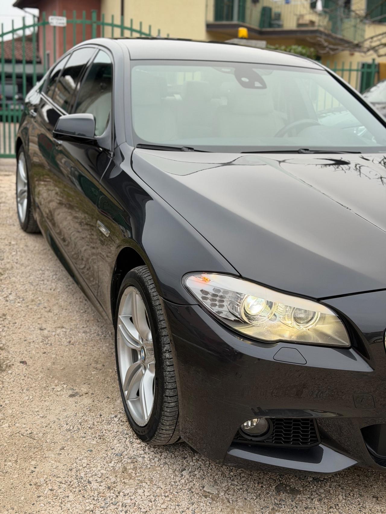 Bmw 550i MSPORT PELLE NAVI PRO KMCERT UNICOPR