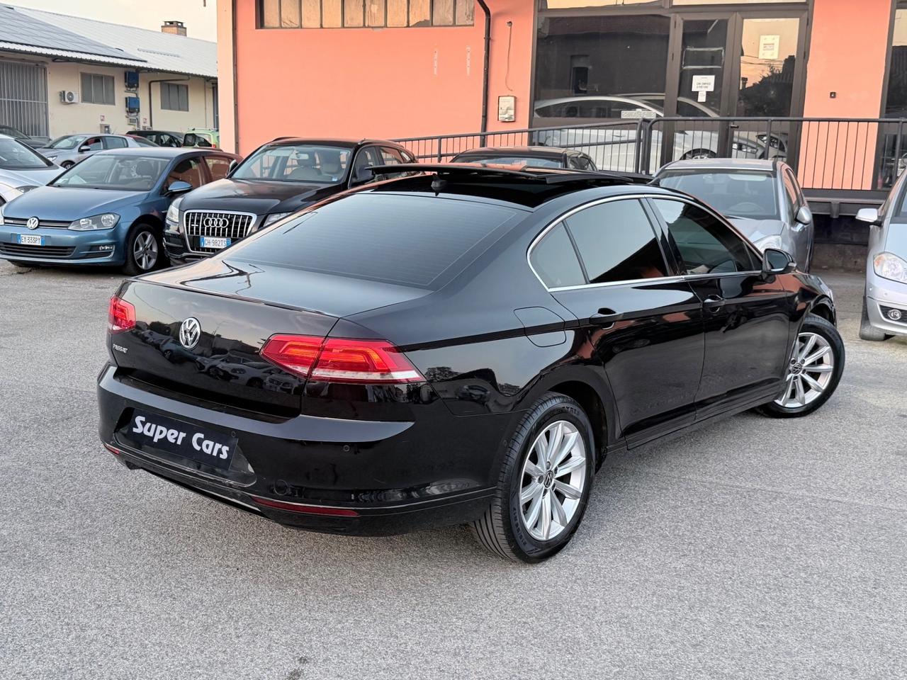 Volkswagen Passat 1.6 TDI 120CV NEOPATENTATI DSG EUR6