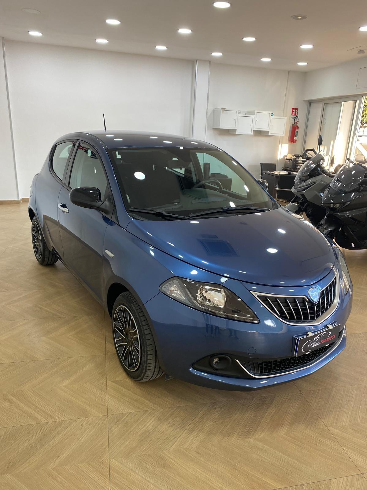 LANCIA YPSILON 1.0 HYBRID 2022-