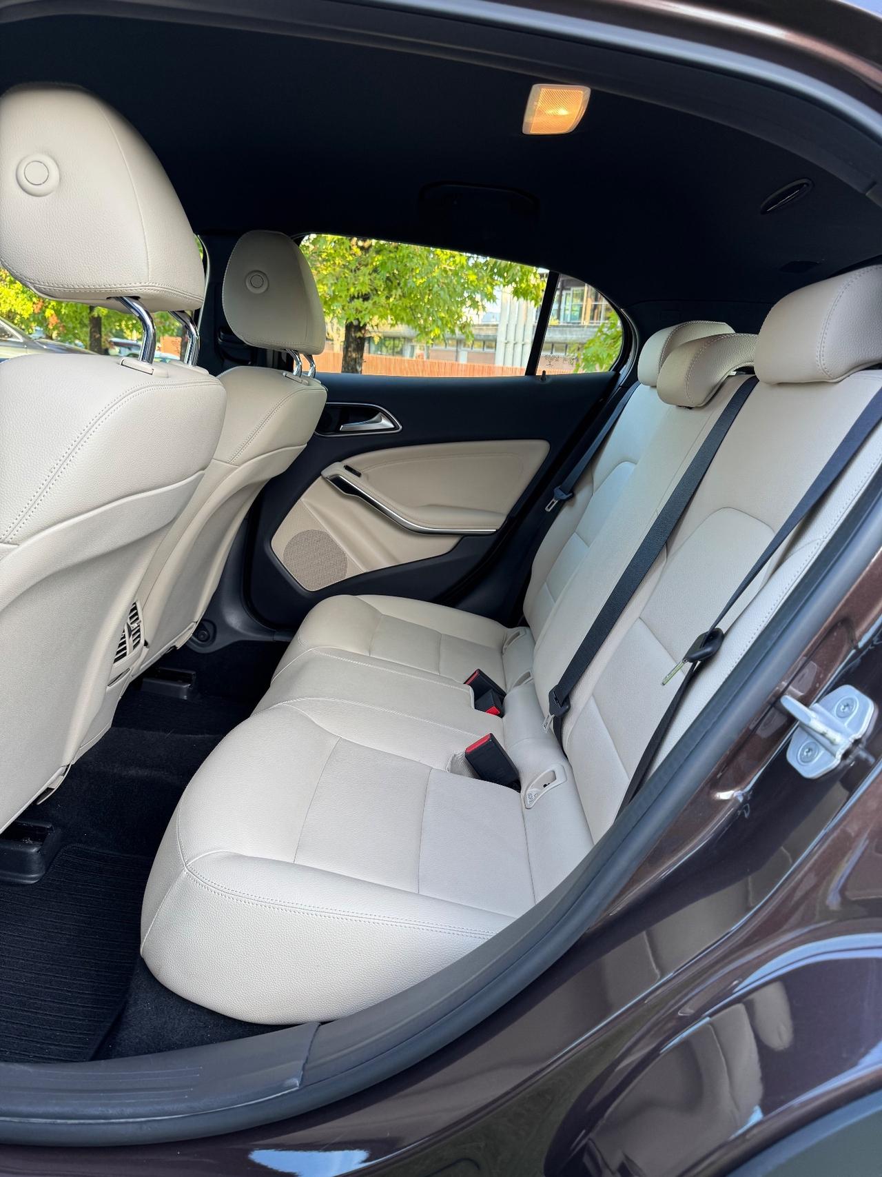 Mercedes-benz GLA 200 d Automatic 4Matic Premium