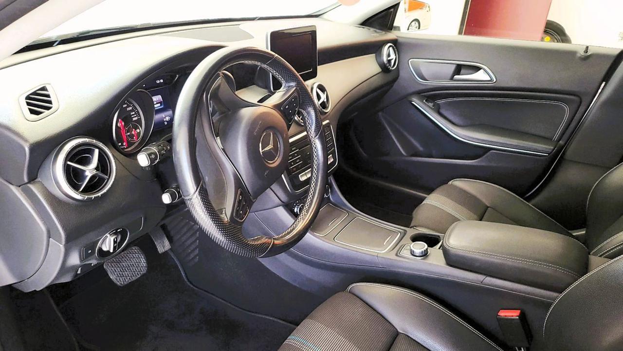 MERCEDES-BENZ CLA 200 d S.W. Automatic Sport