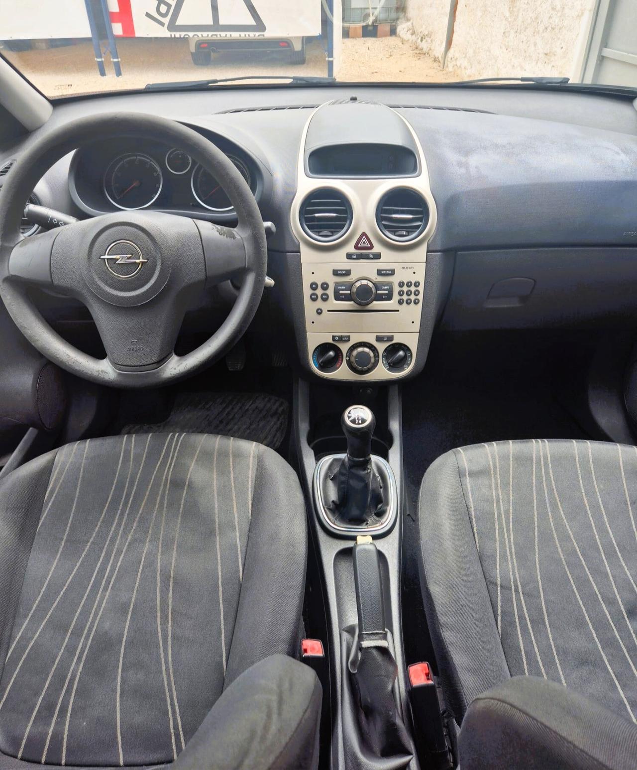 Opel Corsa 1.2 5 porte Cosmo