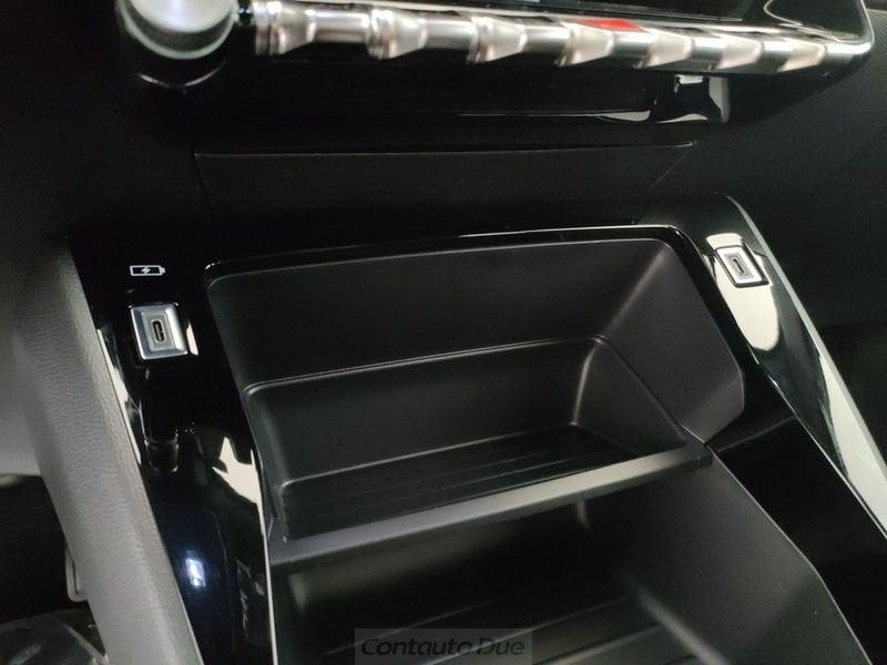 Peugeot 2008 2008 1.2 hybrid Style 145cv e-dcs6