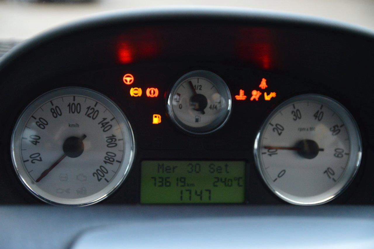 Lancia Ypsilon 3 Porte Ypsilon 1.2 8v New Oro (oro)