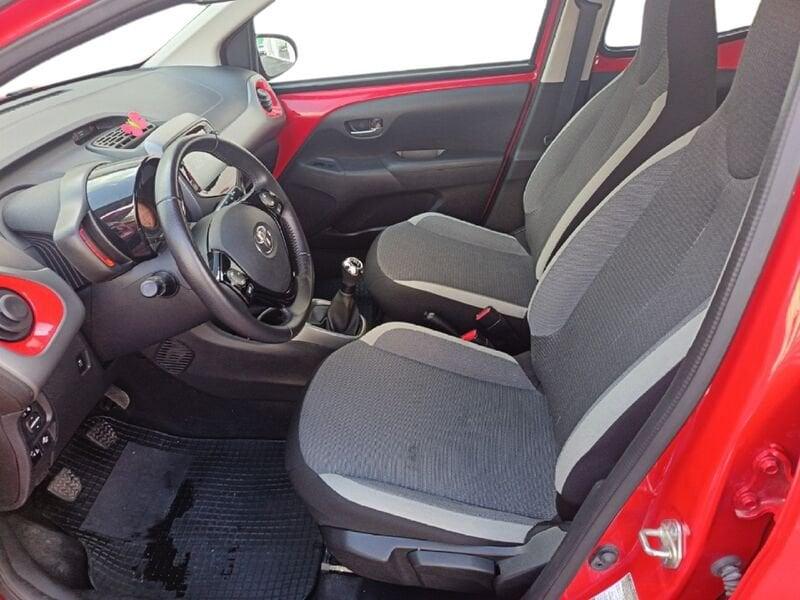 Toyota Aygo II 2018 5p 5p 1.0 x-business 72cv