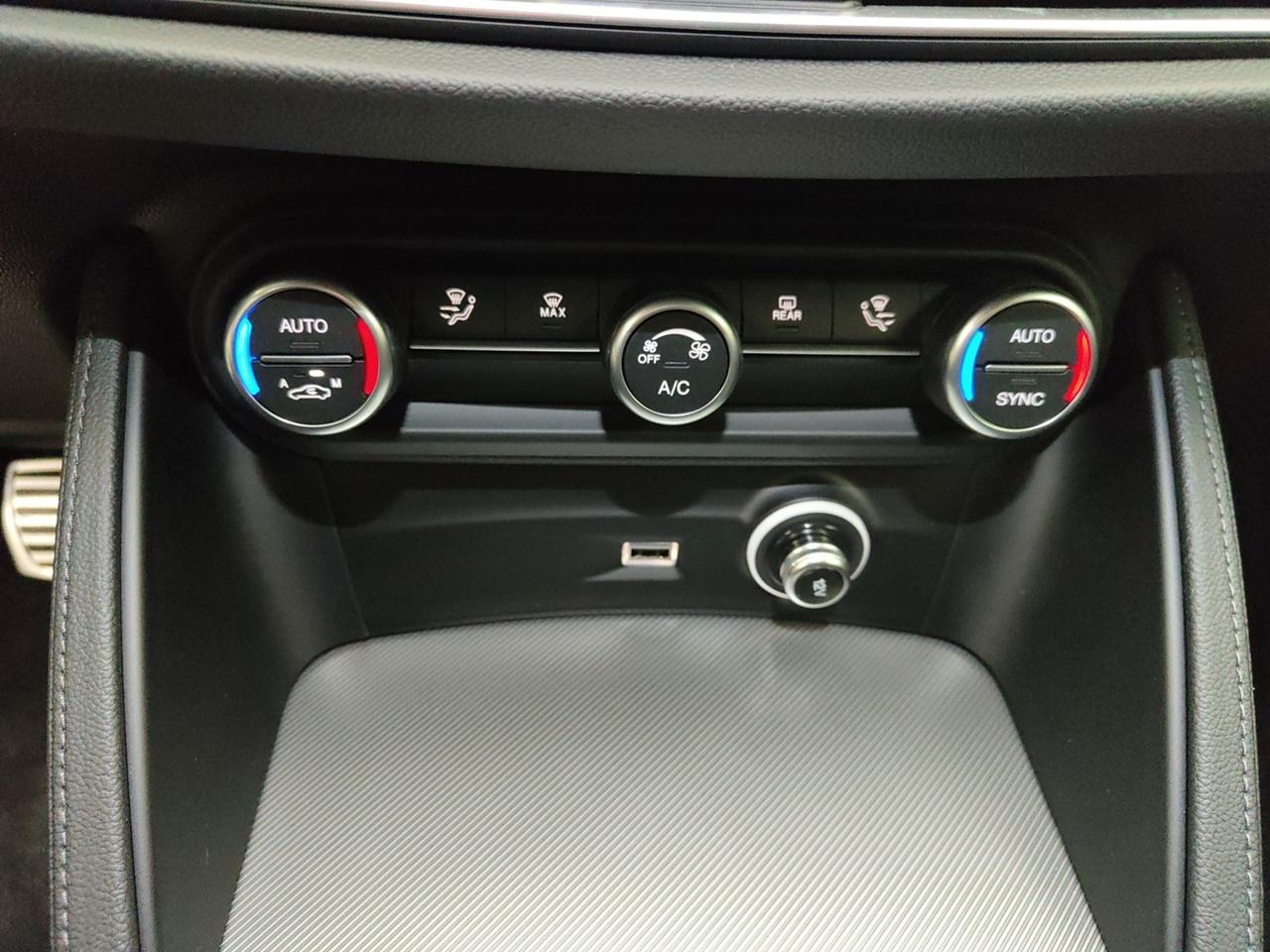 ALFA ROMEO Stelvio 2023 2.2 TD 210CV SPRINT AT8 Q4