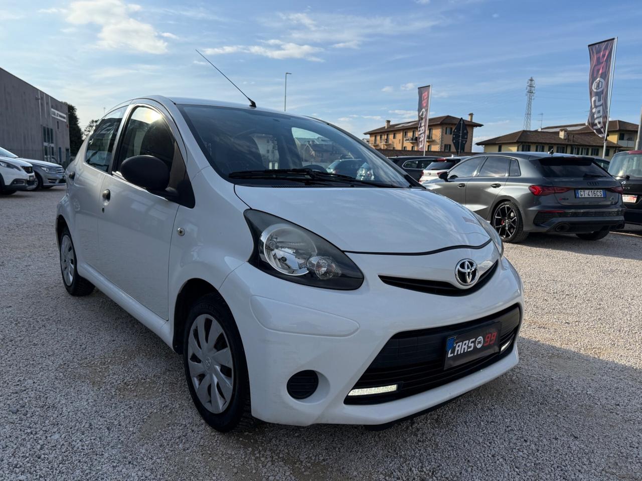 Toyota Aygo 1.0 12V VVT-i 5 porte Active Connect