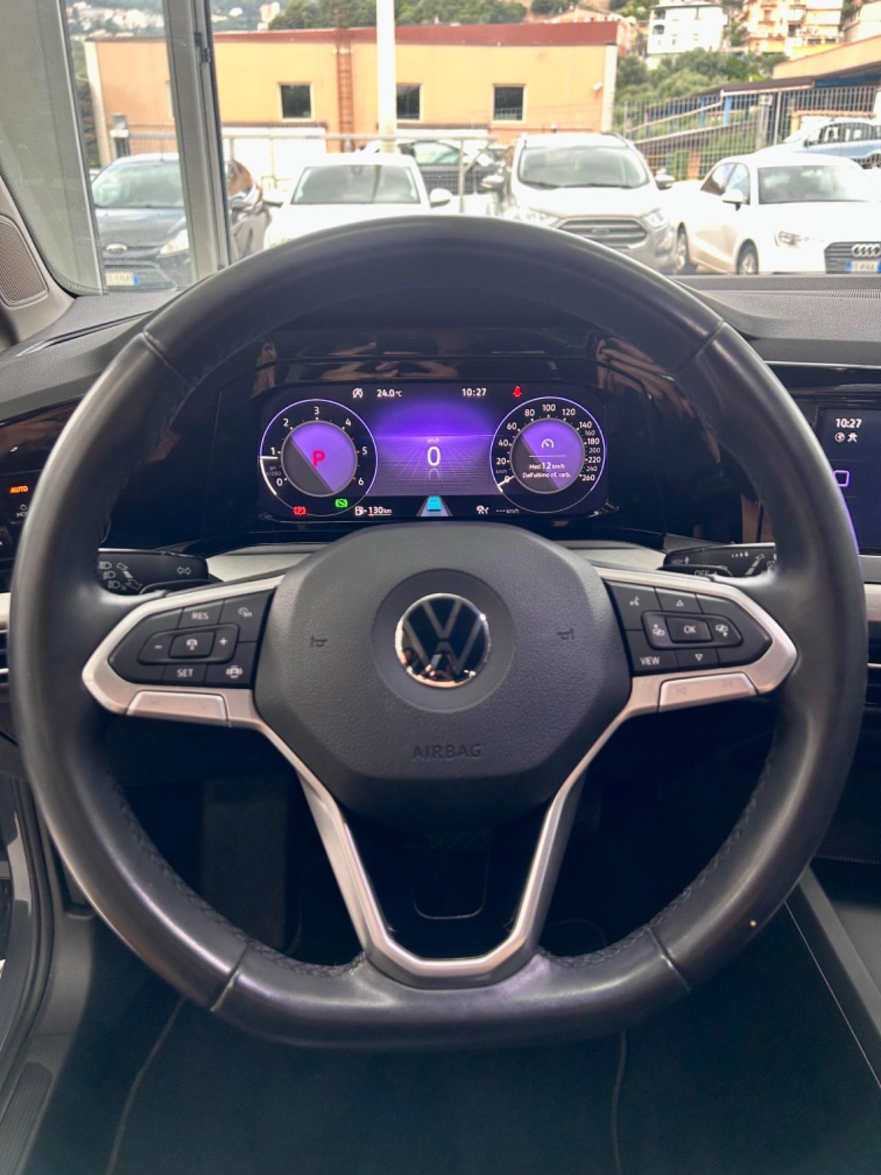 VW GOLF 8 2.0 DSG SCR finanziabile