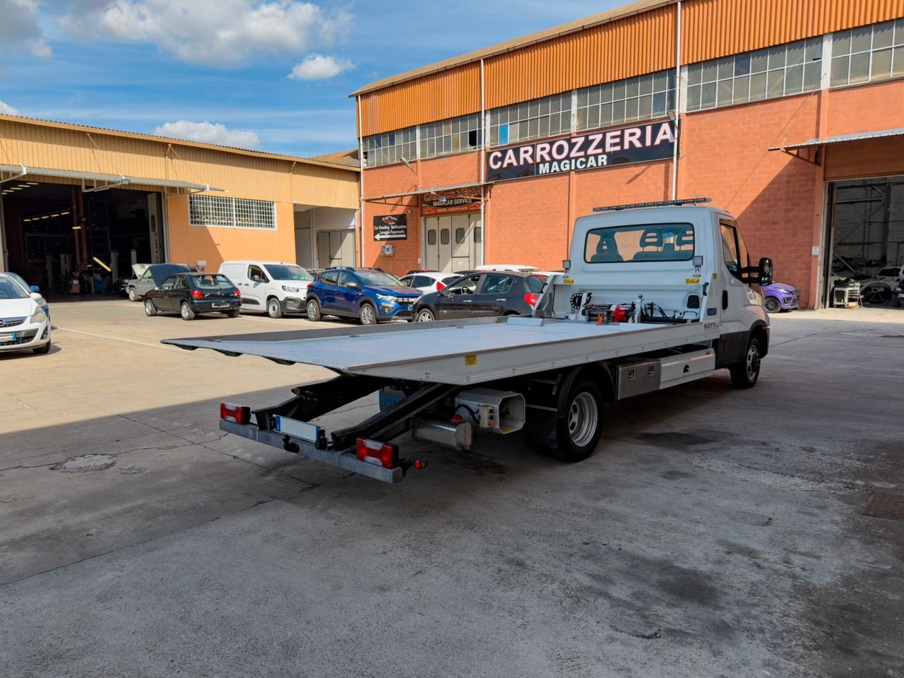 Iveco Daily 35C18 CARRO ATTREZZI PATENTE B