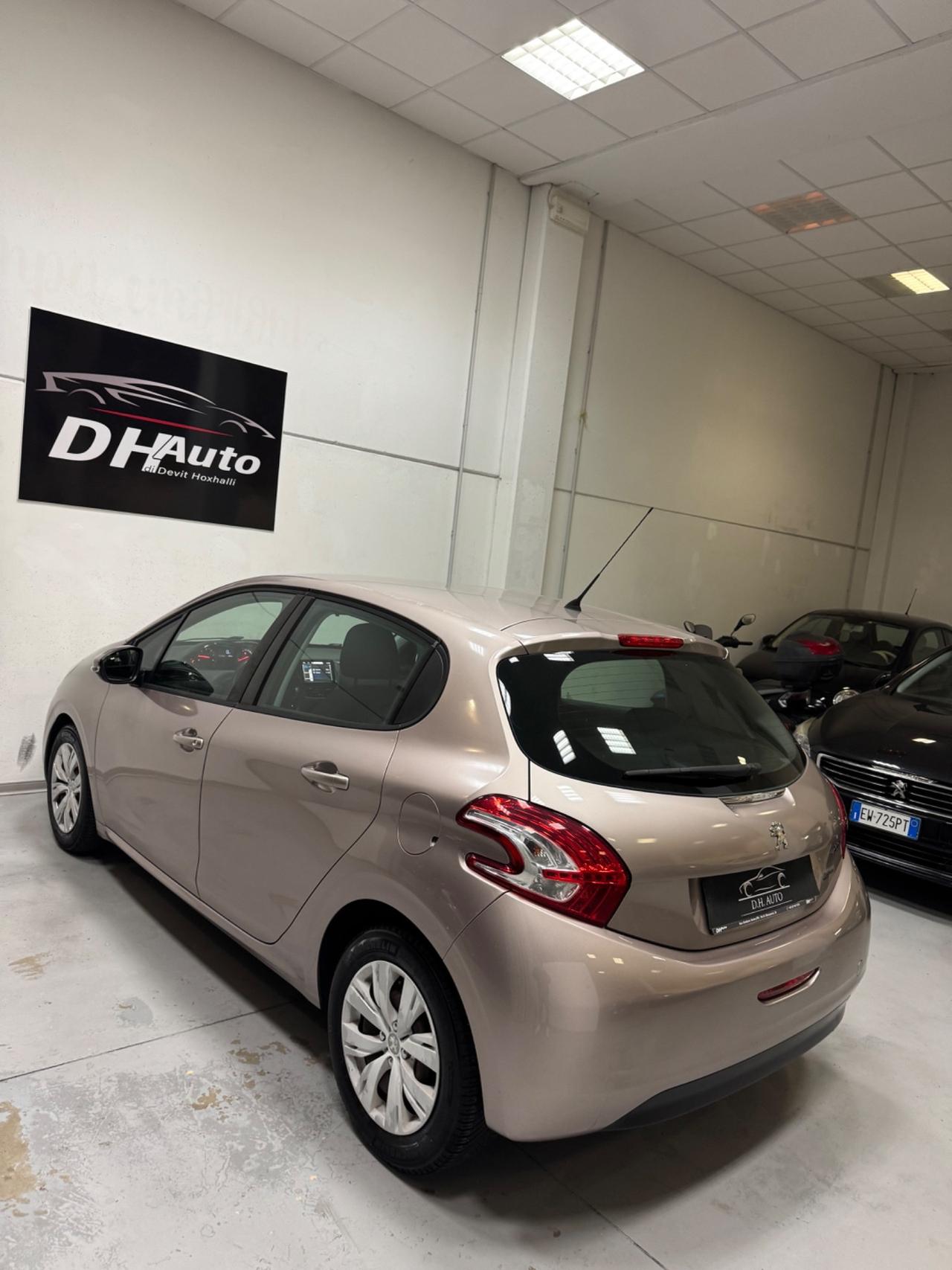 Peugeot 208 1.4 HDi 68 CV 5 porte Allure