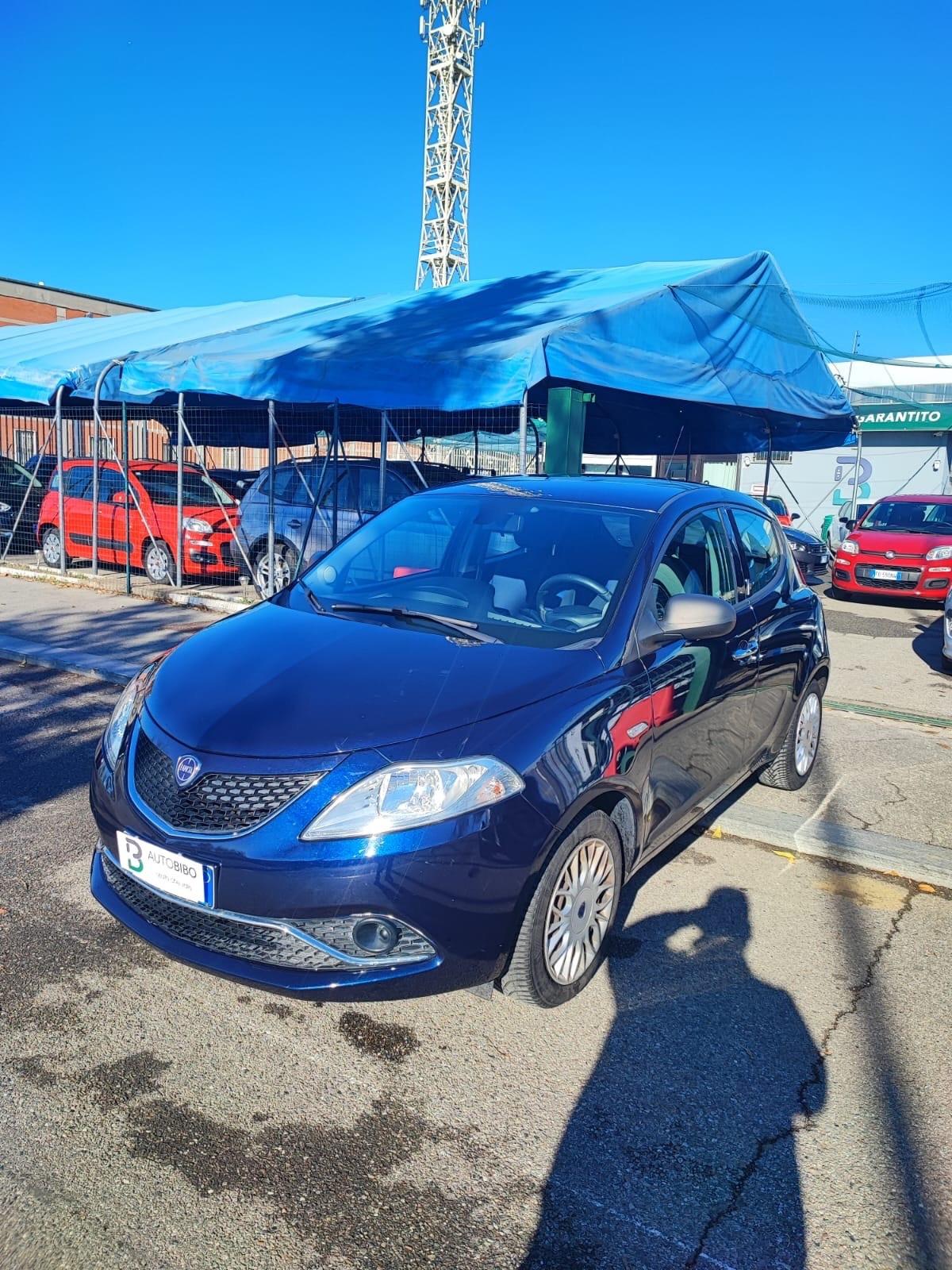 Lancia Ypsilon 1.2 69 CV 5 porte GPL Ecochic Platinum