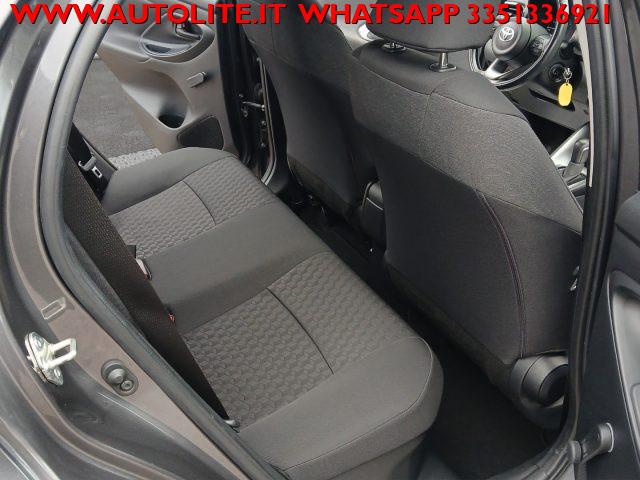 TOYOTA Yaris 1.5 Hybrid 5 porte Business