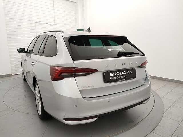 SKODA Octavia 2.0 TDI 150 CV DSG Wagon Executive