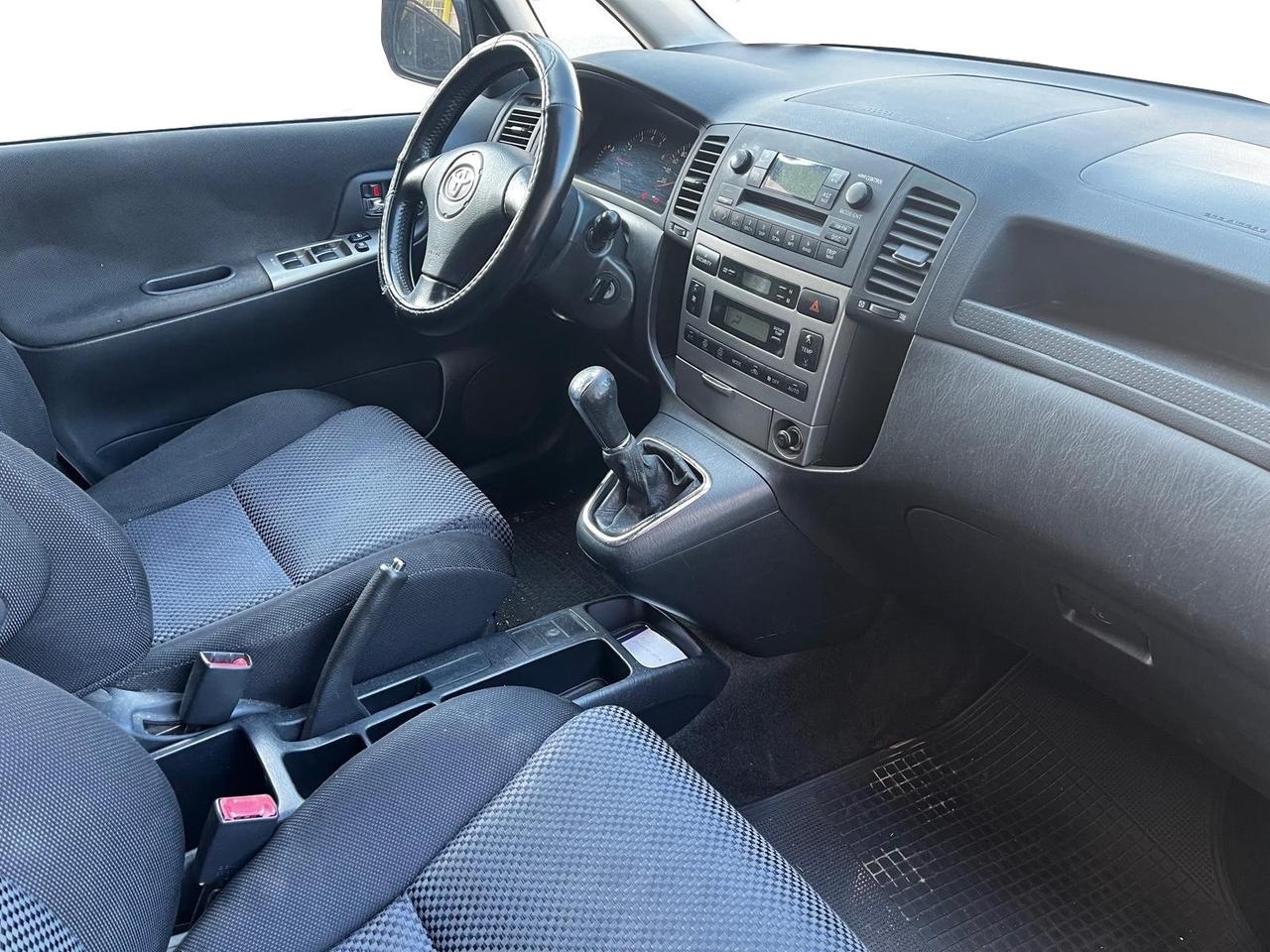 Toyota Corolla 2.0 16V D-4D 5 porte Sol