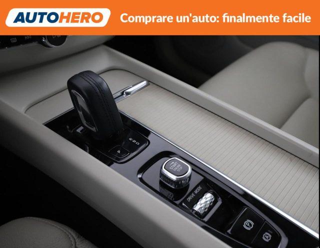 VOLVO XC60 B4 (d) Geartronic Momentum