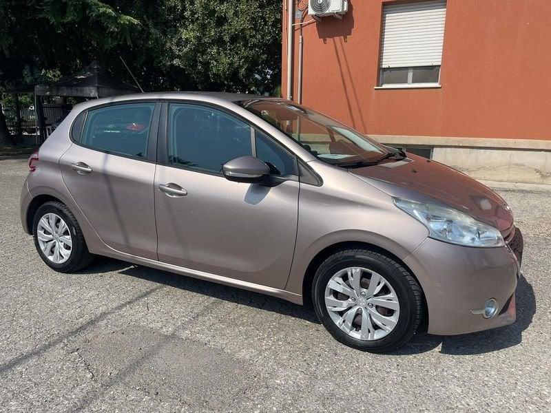 Peugeot 208 1.2 VTi 82 CV 5 porte Allure