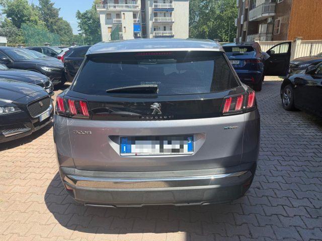 PEUGEOT 3008 Hybrid 225 e-EAT8 Allure