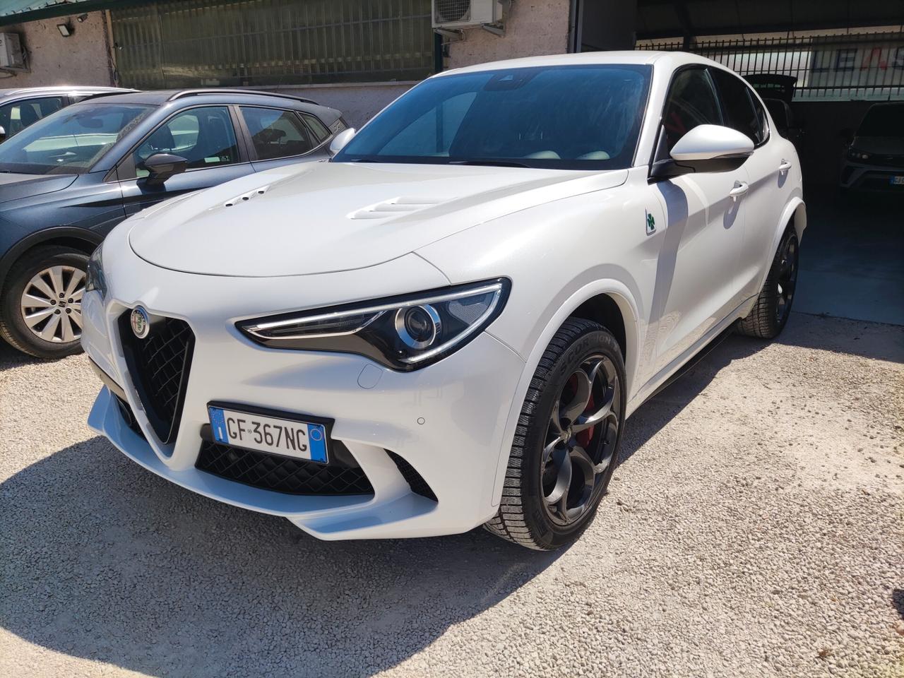 Alfa Romeo Stelvio 2.9 Bi-Turbo V6 510 CV AT8 Quadrifoglio