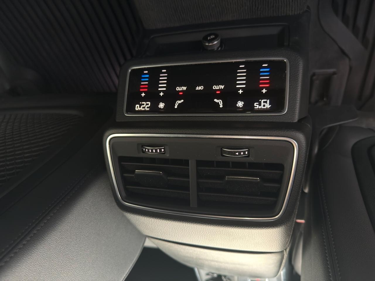 Audi A6 Avant 40 2.0 TDI quattro ultra S tronic Line